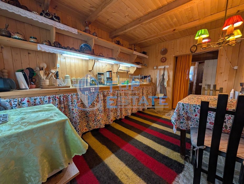 Автентична реновирана къща в град Елена