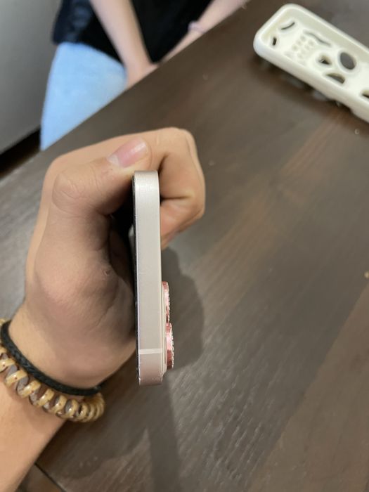 Продам айфон 13 128gb