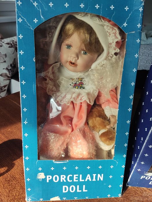 Продавам кукли нови