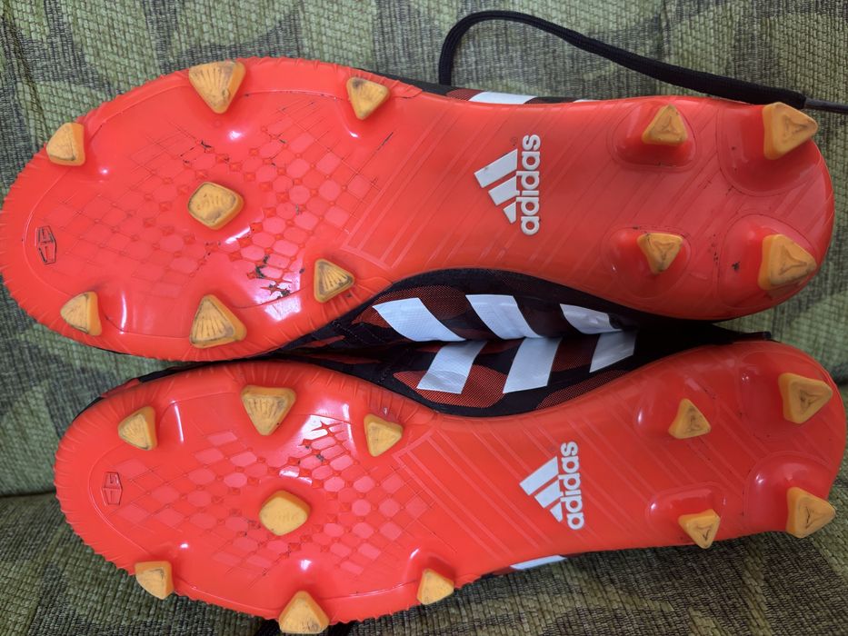 Футболни обувки Adidas Absolado