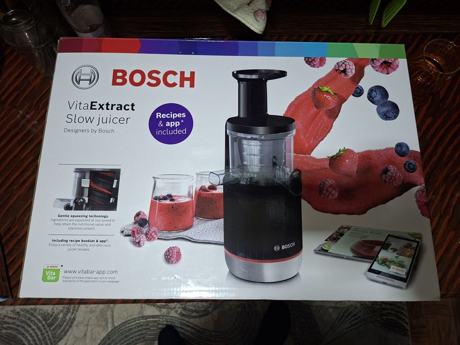 Шнековая соковыжималка Bosch MESM731M Продаю дёшево