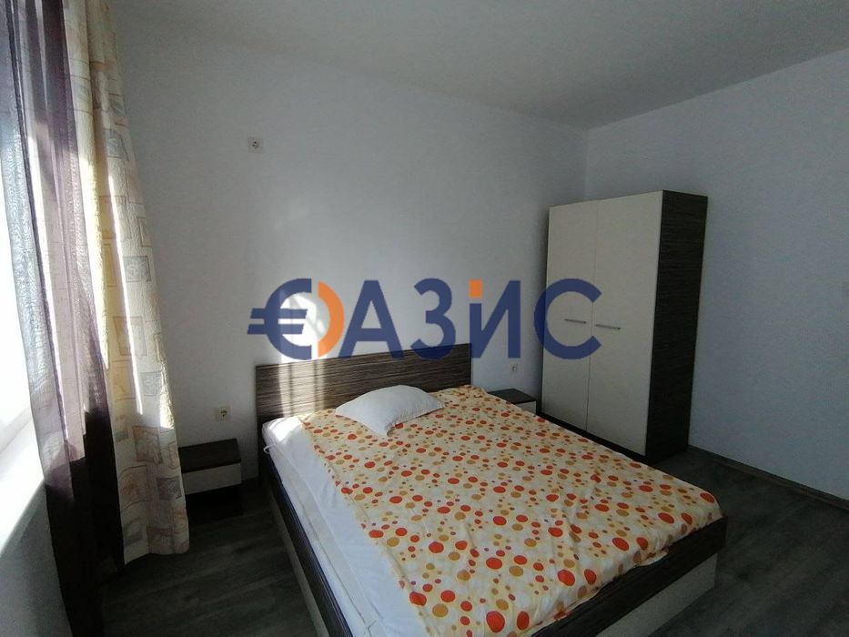 2-стаен апартамент на 3-ти етаж,комплекс Блу Бей на първа линия море