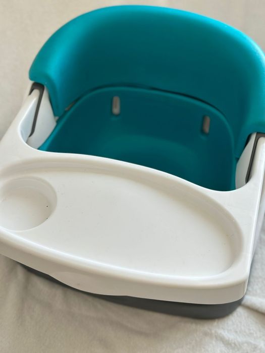 Стульчик бустер для кормления ingenuity