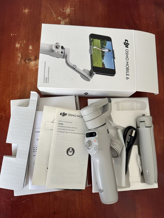 Продаётся стабилизатор Dji Osmo Mobile 6