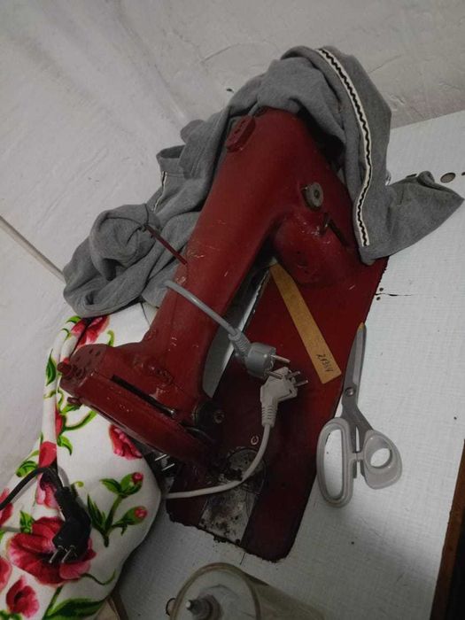 Продаю машинку промышленную