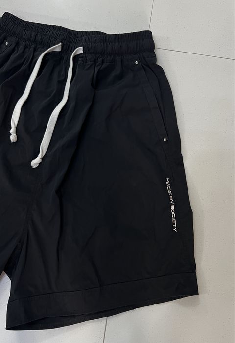 Pantaloni Scurti Made By Society