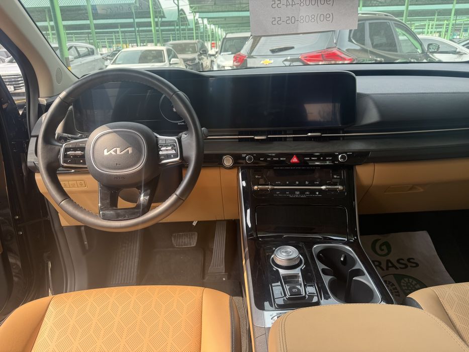 Kia karnaval 2023 yil qora carnival