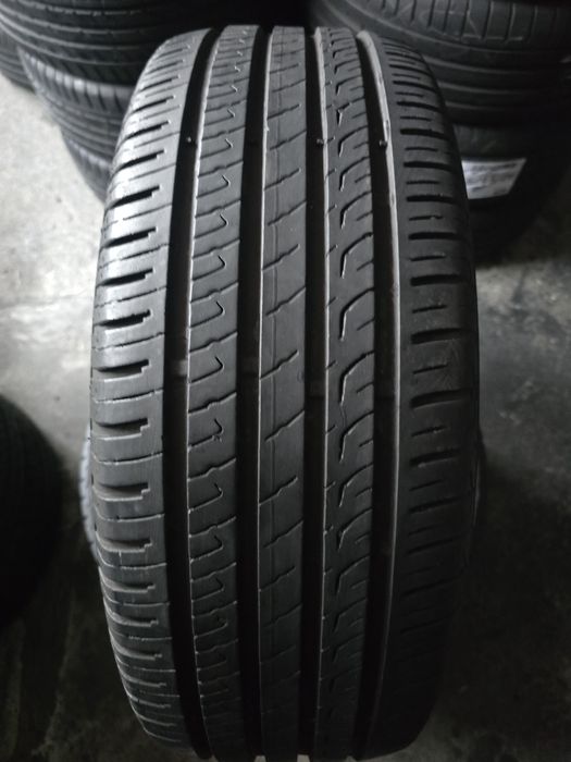 Barum 215/60 R17 96V vară