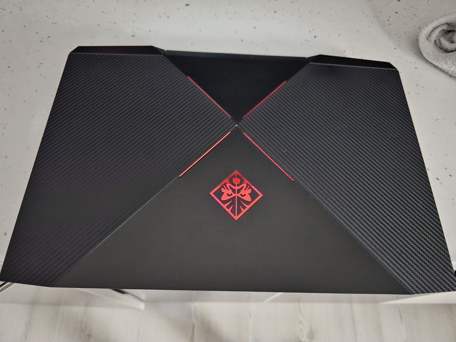 HP OMEN 17 -  17.3 144 hz / Intel I 7  / GTX 1060 ( 6gb) / 16 gb ram
