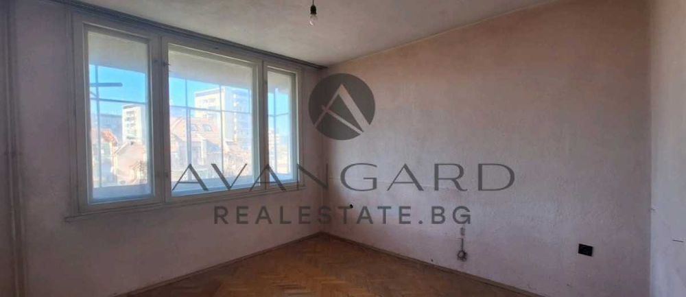 Продава се Тристаен апартамент в Пловдив, Каменица 1 - 100 кв.м за 1750 €/кв.м - Снимка #6