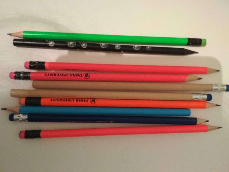 Продам дёшево ручки, карандаши