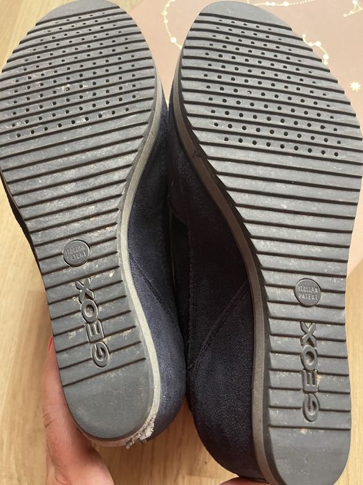 Обувки с вградена платформа Geox