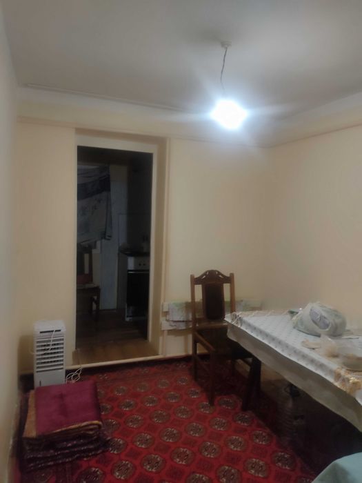 Срочно Марказда енида гиштдан 1 хонали 2 хонали килинган квартира