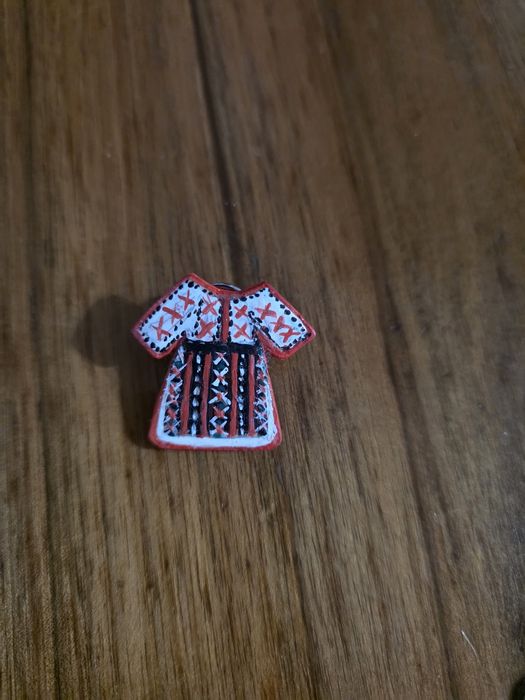 Broșă handmade ceramica+rasina