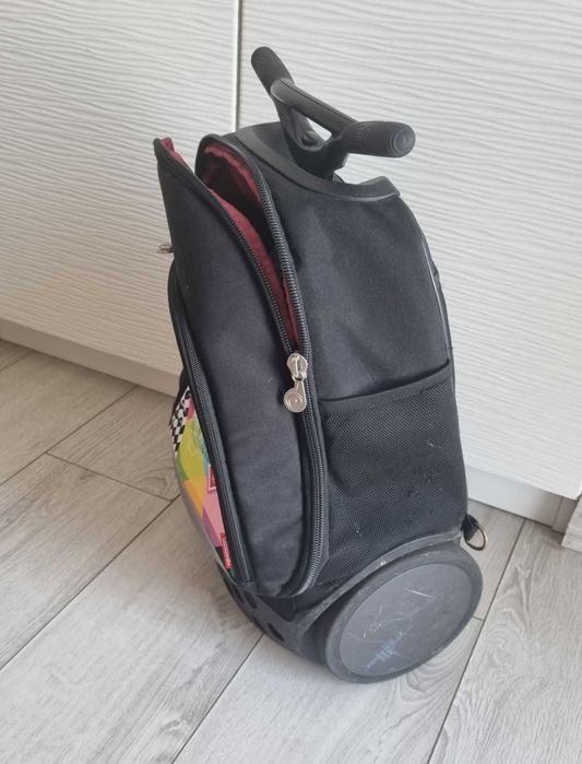 Ghiozdan Nikidom Roller - folosit