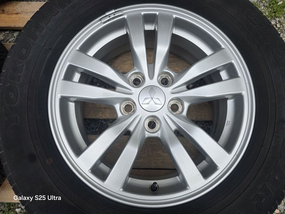 Лети джанти 16ки 5х114.3 Mitsubishi + летни гуми 215/70/16 Yokohama