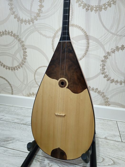 Домбыра [қызылағаш]