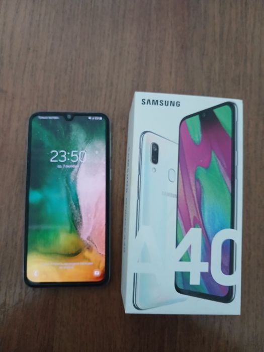 Самсунг А 40 все работает