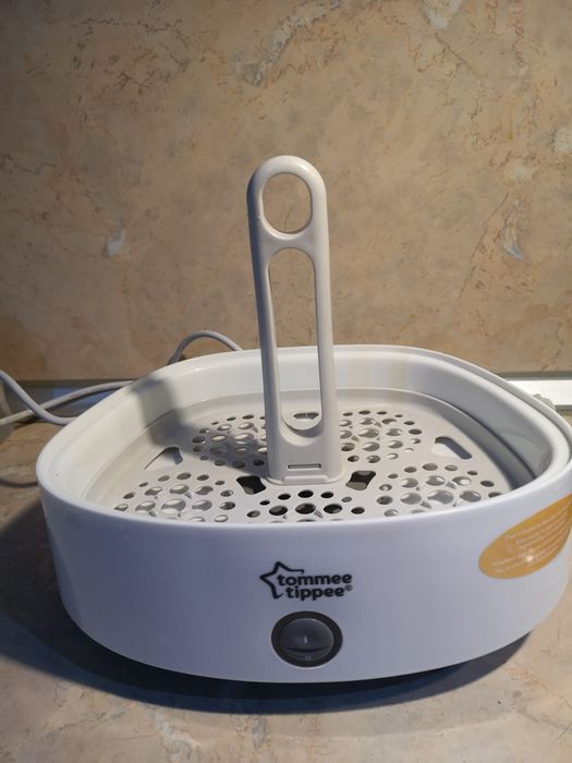 Стерилизатор на Tomee tippee