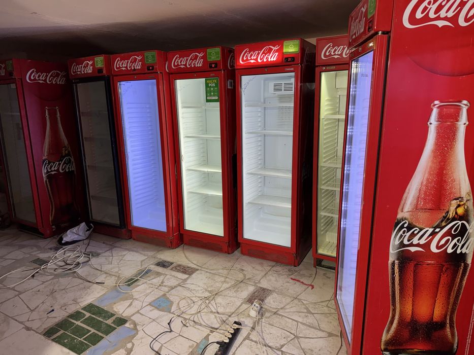 Витринный холодильник сатылады