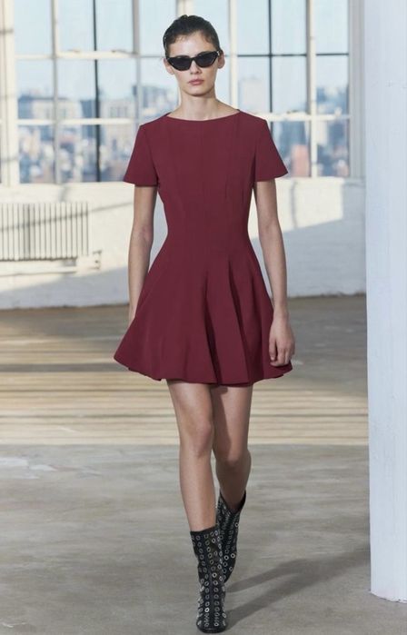 Бордовое платье Zara