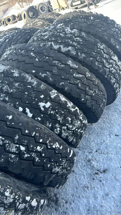 Продам б/у грузовые шины 12/20