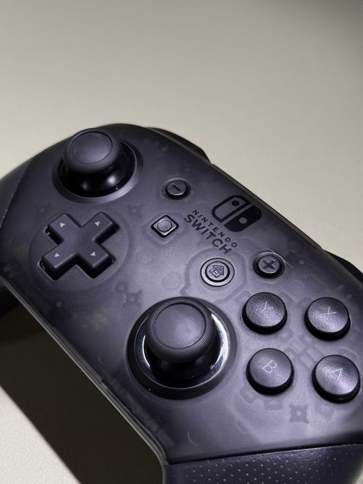 Controller Nintendo Switch Pro original, stare excelentă, primul model