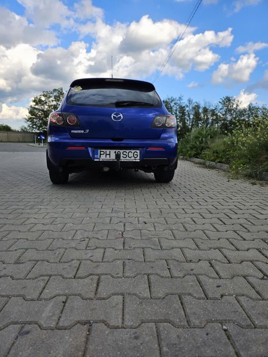 Se vinde mazda 3