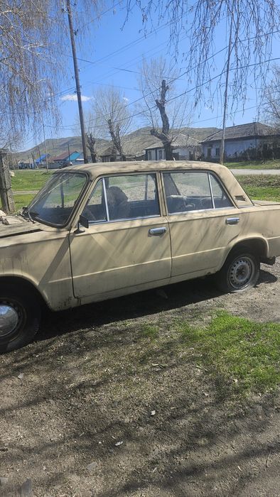 Продам ваз 2101 целиком