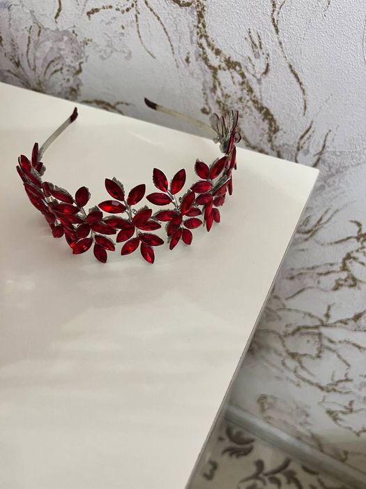 Diademalar qoʻl mehnati