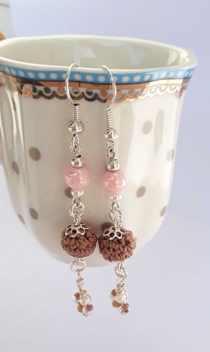 Обеци, бежови, уникални, ръчно изработени, спортно елегантни