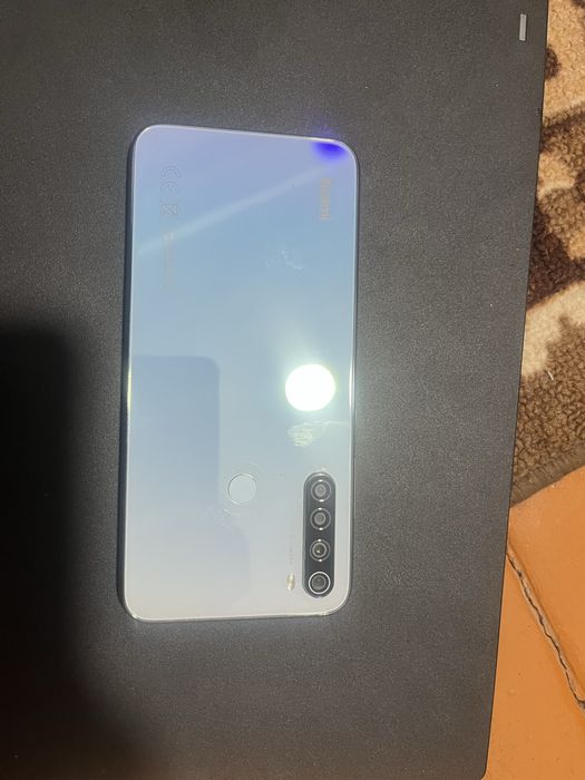 Продам телефон б/у