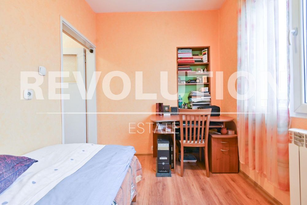 Двустаен апартамент в ж.к. Дружба 2