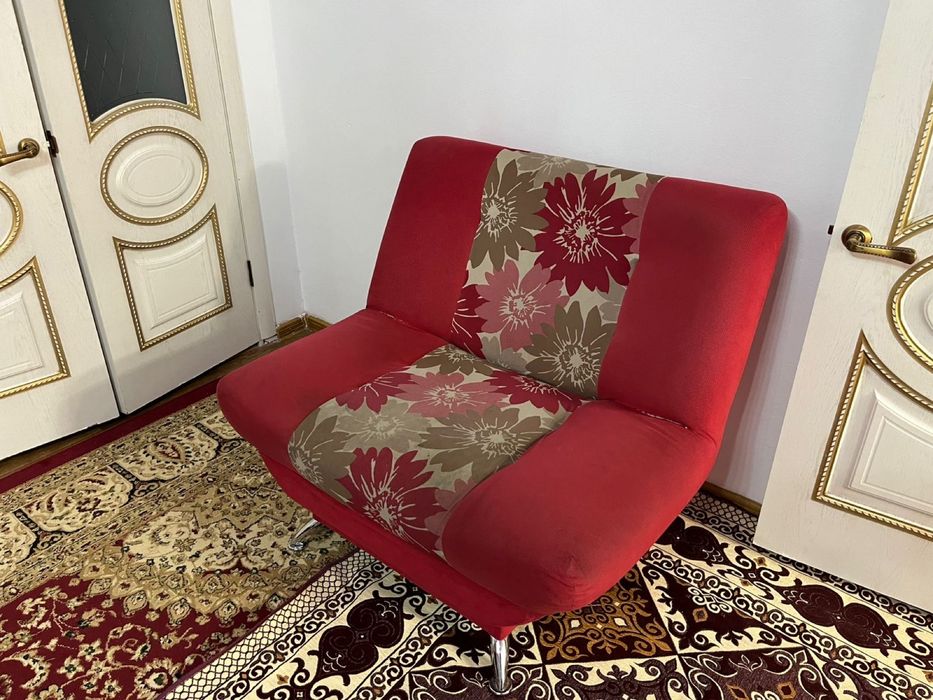 Диван сатылады.      .