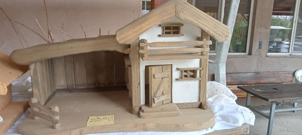 Vând Iesle confecționate manual