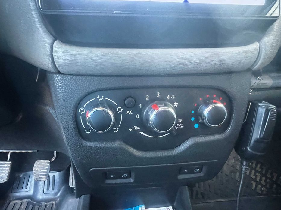 Dacia Lodgy 2013