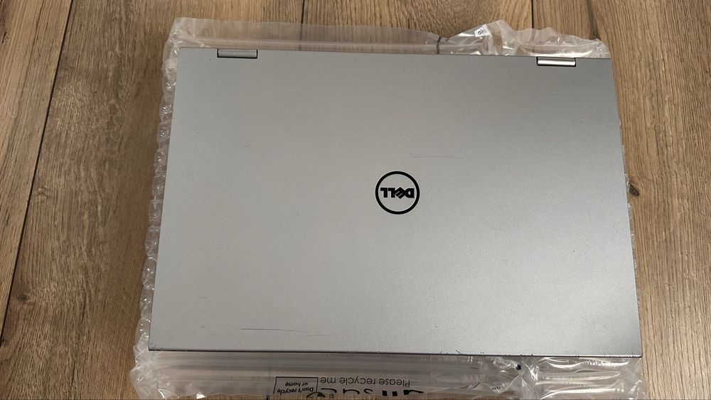Лаптоп / Таблет  Dell Inspiran 7359 2-in-1 Тъч Intel i5-6200u 8GB RAM 275GB SSD Windows 10/ + Посалка