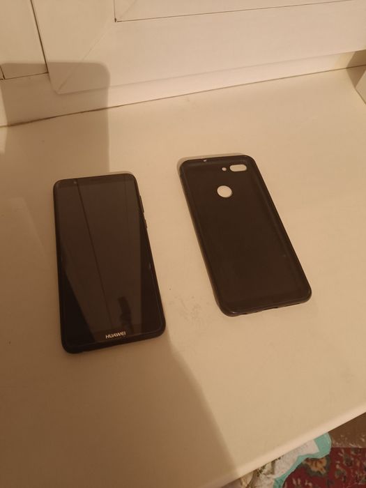 Продам смартфон Huawei