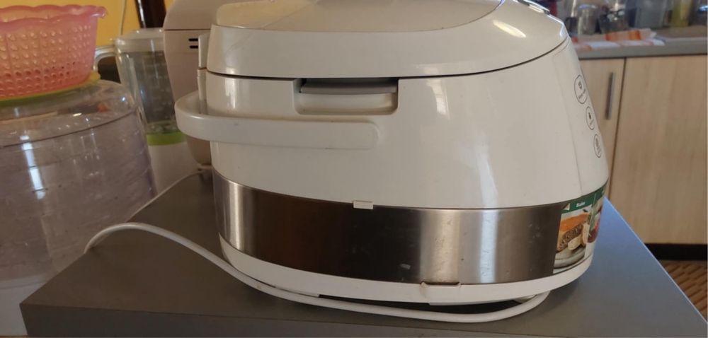 Мултикукър Philips