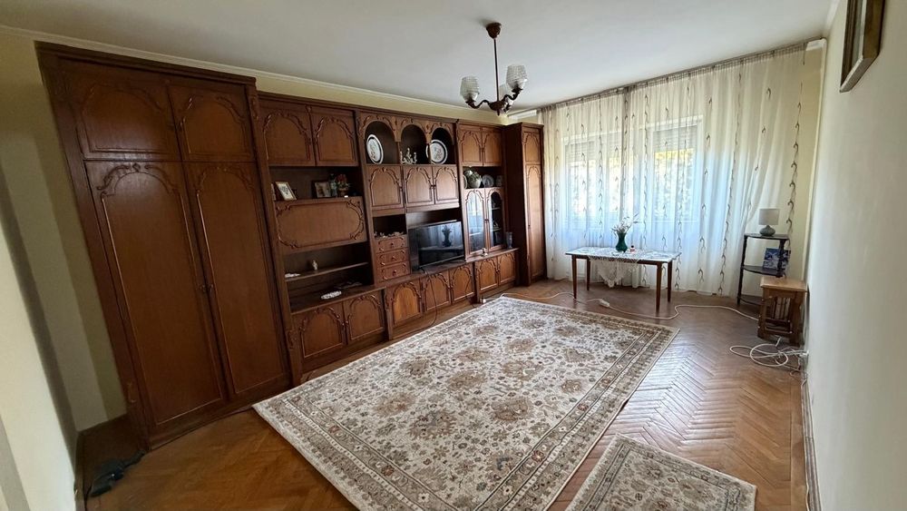 Vand apartament PB 2 camere in Nufarul aproape de Lotus