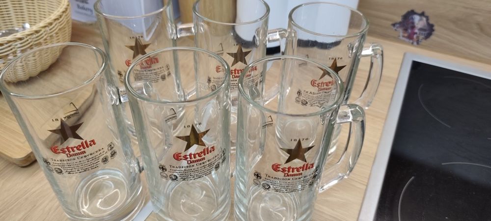 Set de 5 halbe originale Estrella Damm/Spania / Barcelona , puțin util