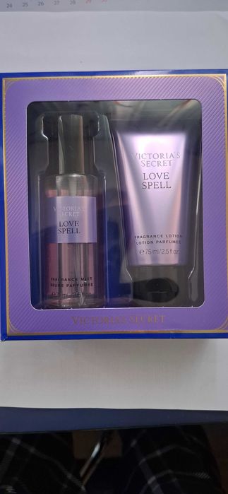Set Victoria Secret love spell