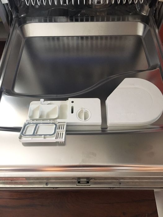 Съдомиялна Ariston Elixia LV68duo