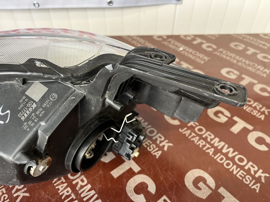 Фар Suzuki SX4 S cross десен 2 броя