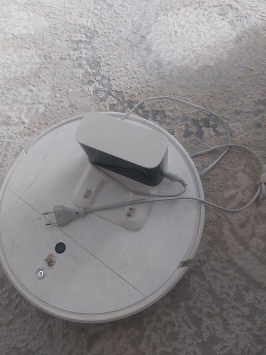 Робот пылесос продам