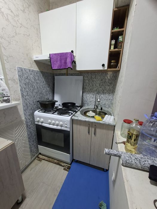 Продаётся 1-комнатная квартира (бывшее общежитие)