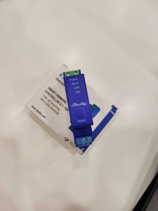 Shelly Pro Dimmer 0/1-10V PM – смарт контролер за осветление с Wi-Fi