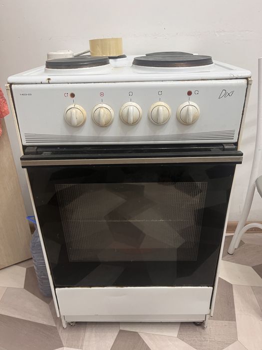 Продам электро плиту за 15000
