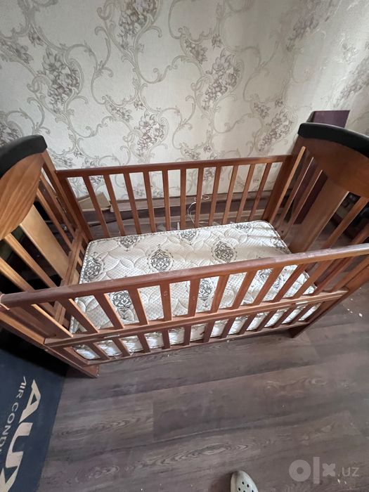 Детская кровать среднего размера