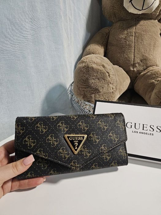 Gentute dama si seturi